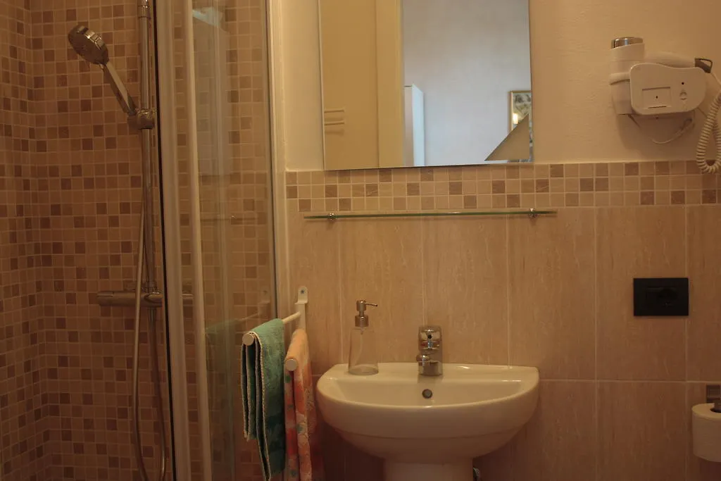 ***  Ulivi Di Castello Bed & Breakfast Florence Italy